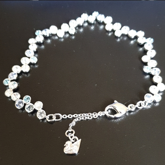 Swarovsky Fidelity Blue and Clear Bracelet - Picture 4 of 5